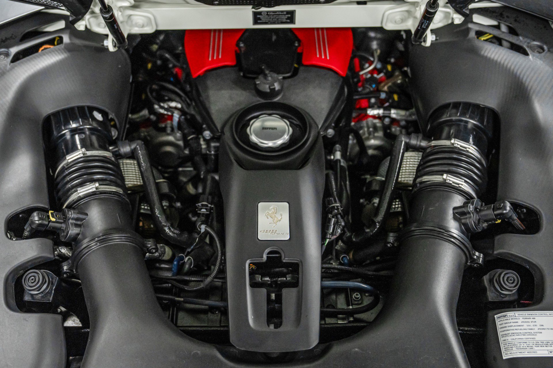 Used 2018 Ferrari 488 Spider image 11