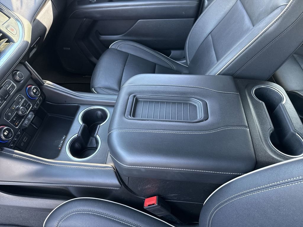 Used 2023 Chevrolet Suburban Premier image 22