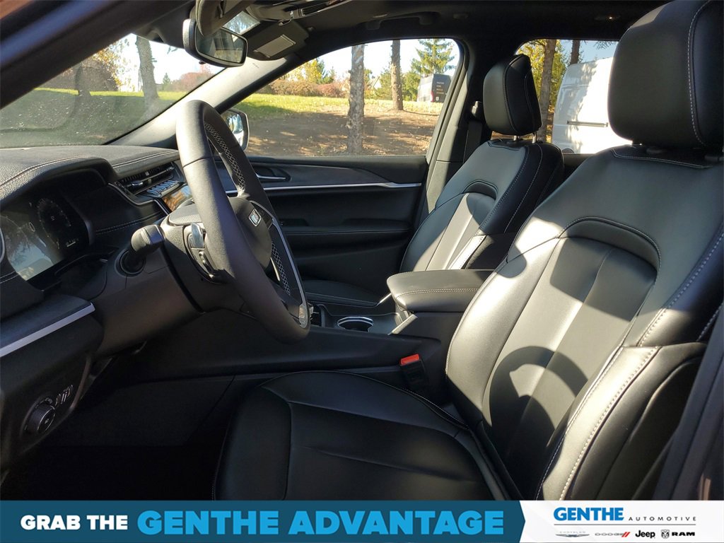 Certified 2024 Jeep Grand Cherokee Limited image 8