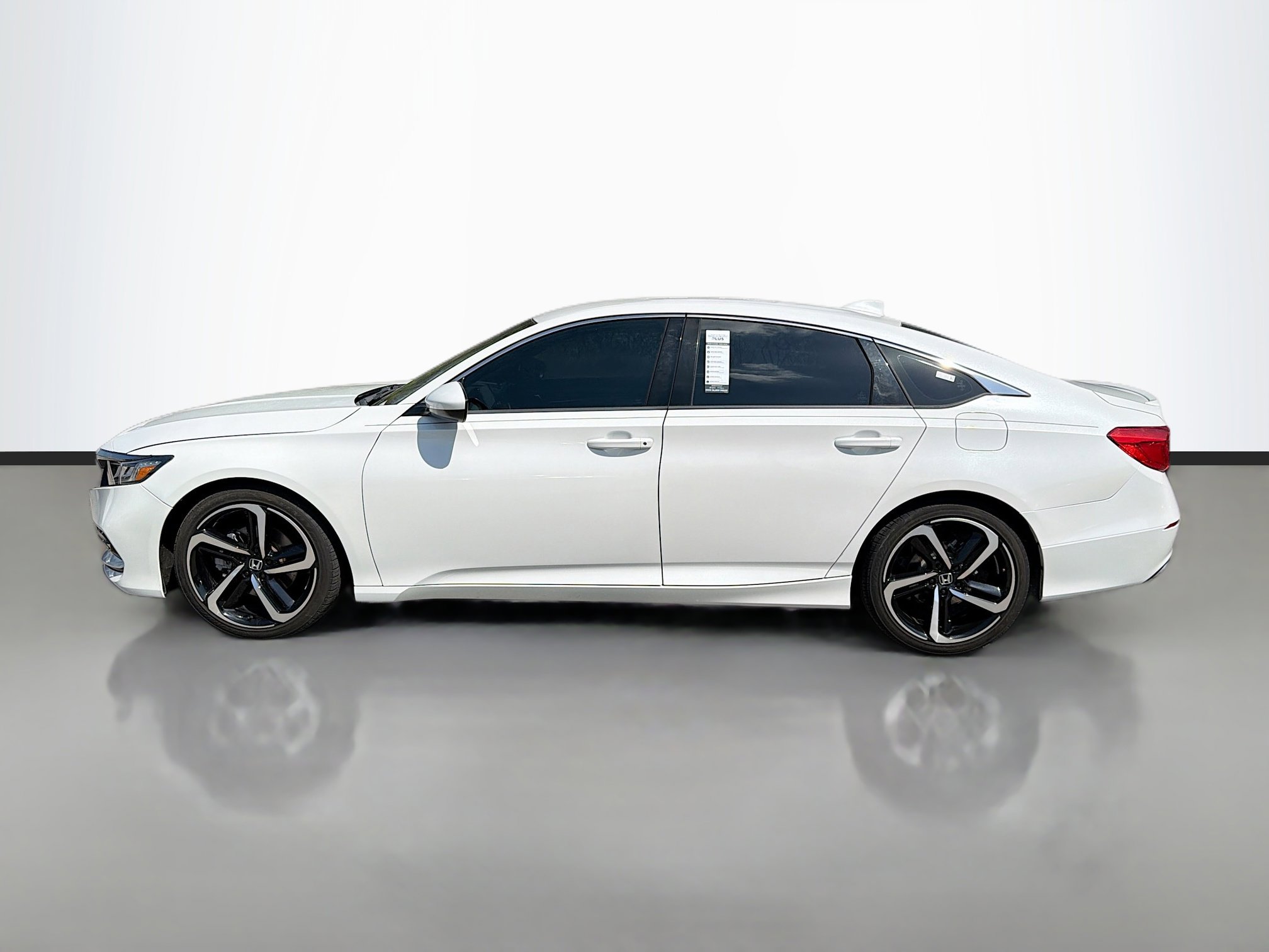 Used 2018 Honda Accord Sport image 6