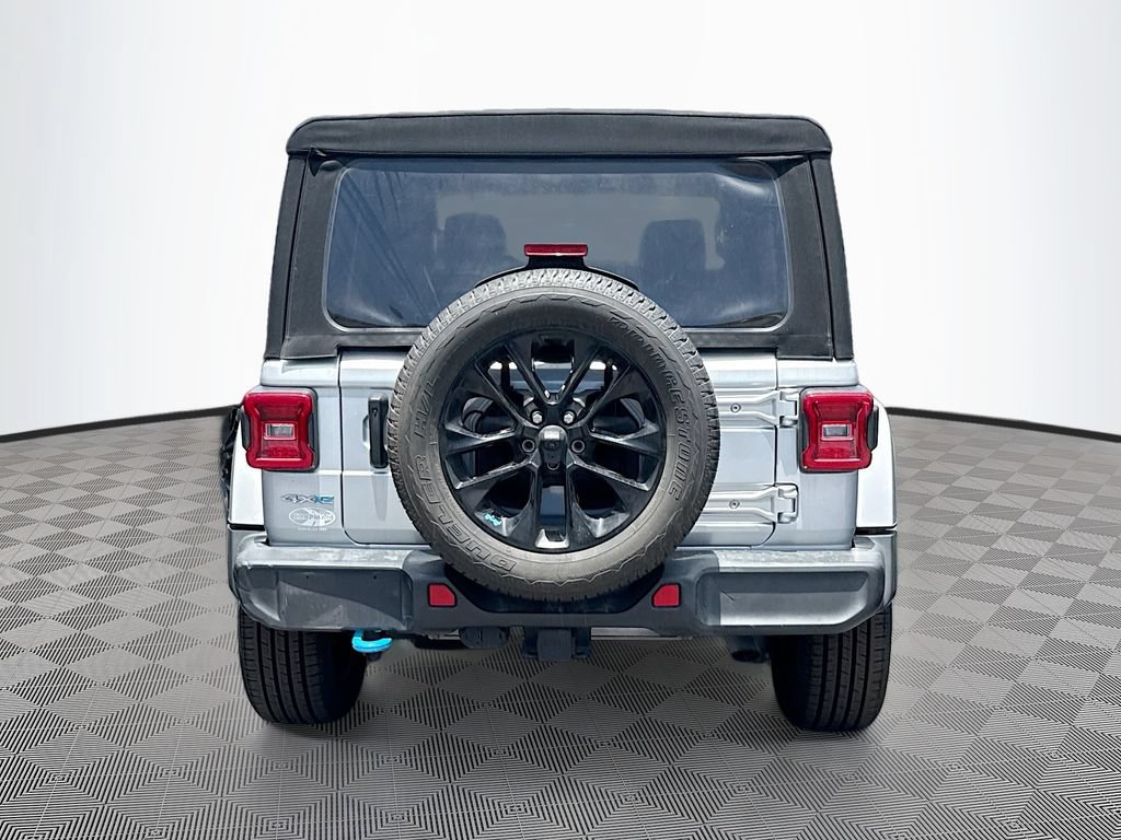 Used 2022 Jeep Wrangler Unlimited Sahara AWD/4WD image 7