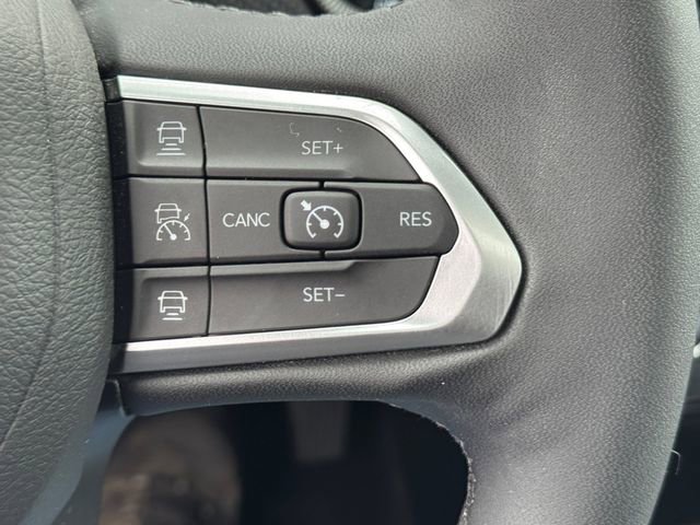 Certified 2025 Jeep Compass Limited w/ High Altitude Package image 23