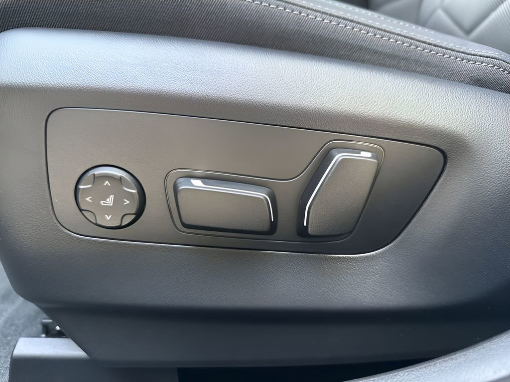 New 2026 BMW 530i xDrive w/ Premium Package image 16