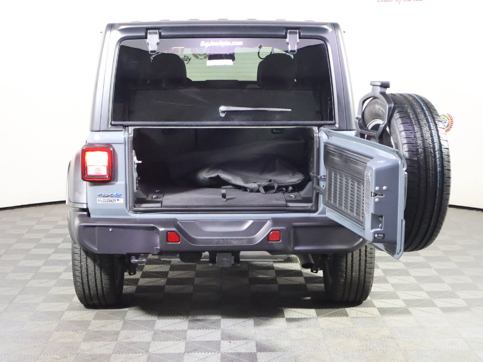Used 2025 Jeep Wrangler Unlimited Sport S 4xe w/ Convenience Group AWD/4WD image 9