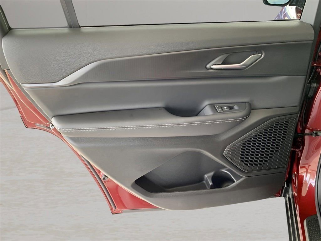 New 2025 Jeep Grand Cherokee L Altitude image 19