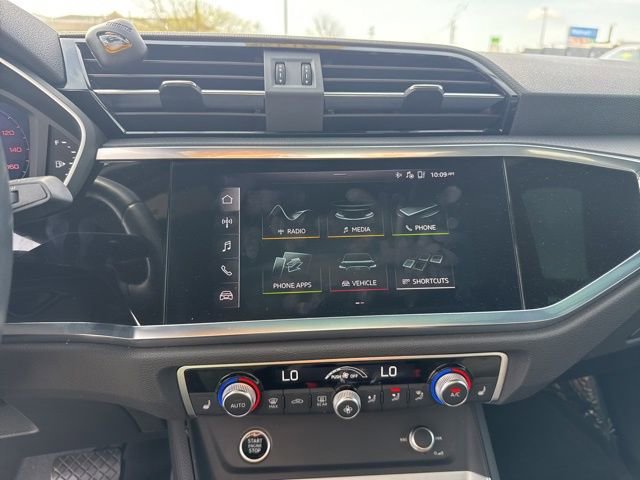 Used 2021 Audi Q3 2.0T Premium Plus w/ Premium Plus Package image 17