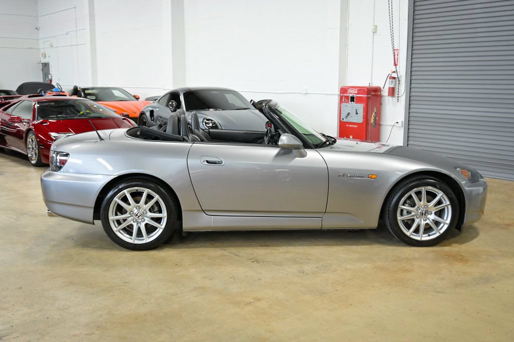 Used 2005 Honda S2000 image 5