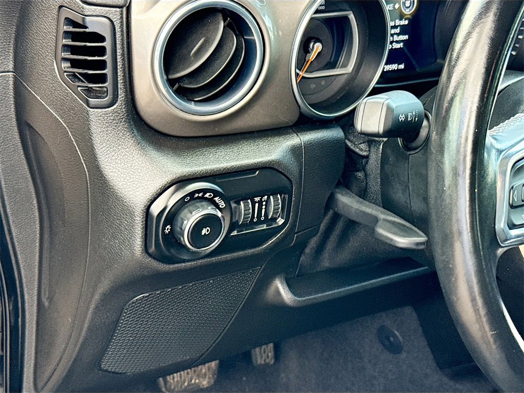 Used 2021 Jeep Wrangler Unlimited Sahara image 11