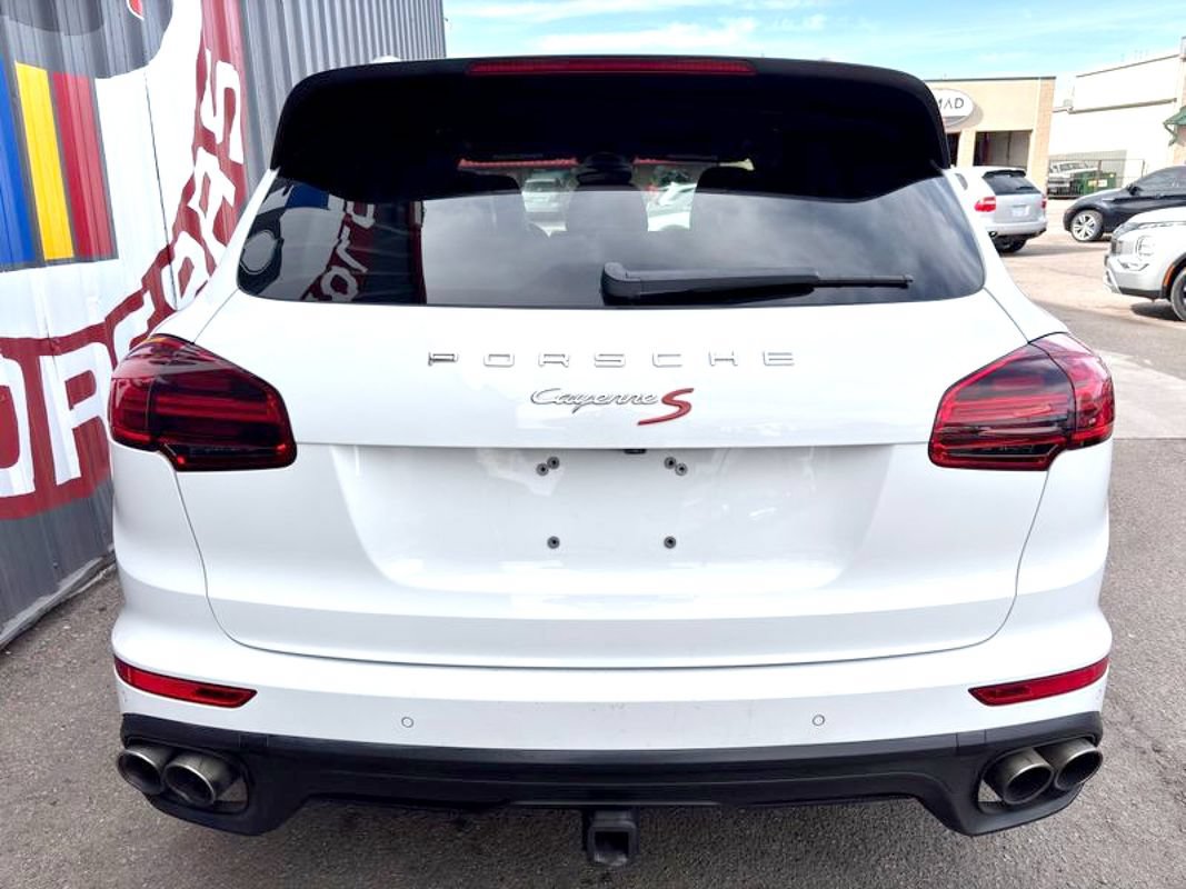 Used 2017 Porsche Cayenne S w/ Premium Plus Package AWD/4WD image 9