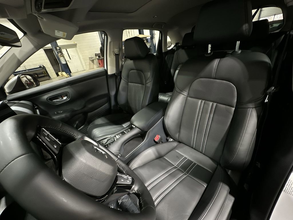 New 2026 Honda HR-V EX-L image 13