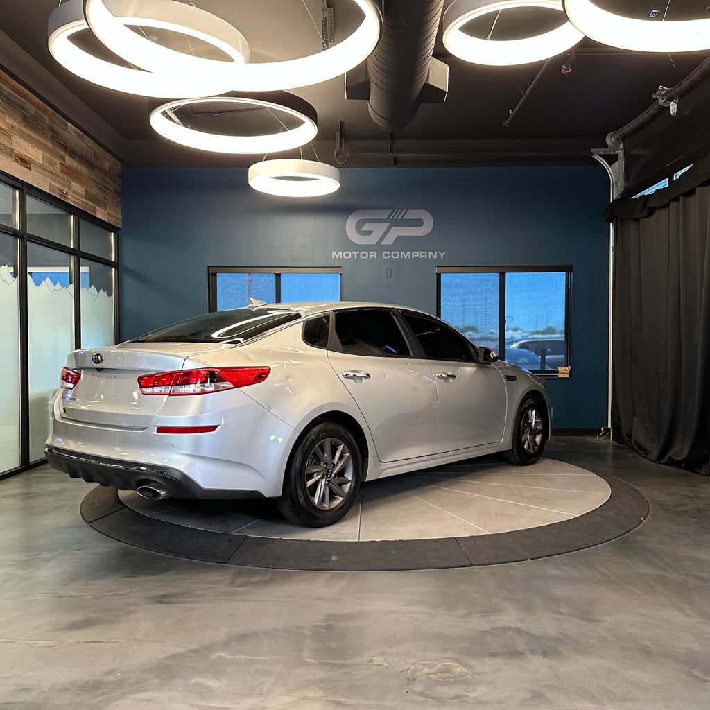Used 2020 Kia Optima LX FWD image 3