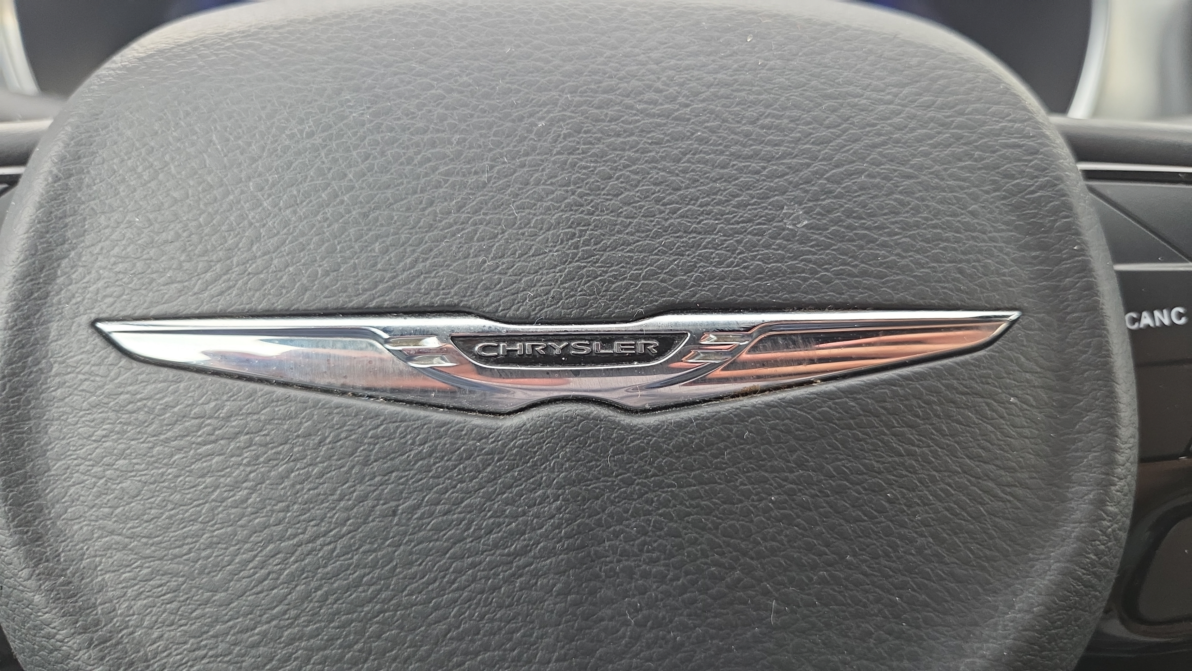 Used 2019 Chrysler Pacifica Touring-L Plus w/ S Appearance Package FWD image 33