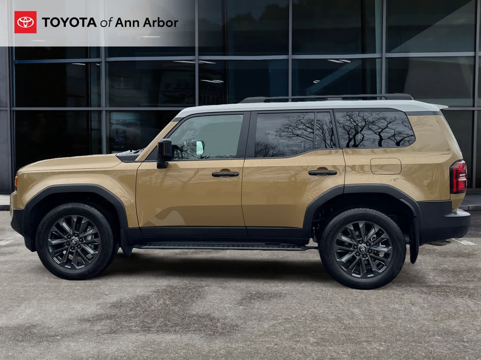 Used 2024 Toyota Land Cruiser w/ Premium Package image 10