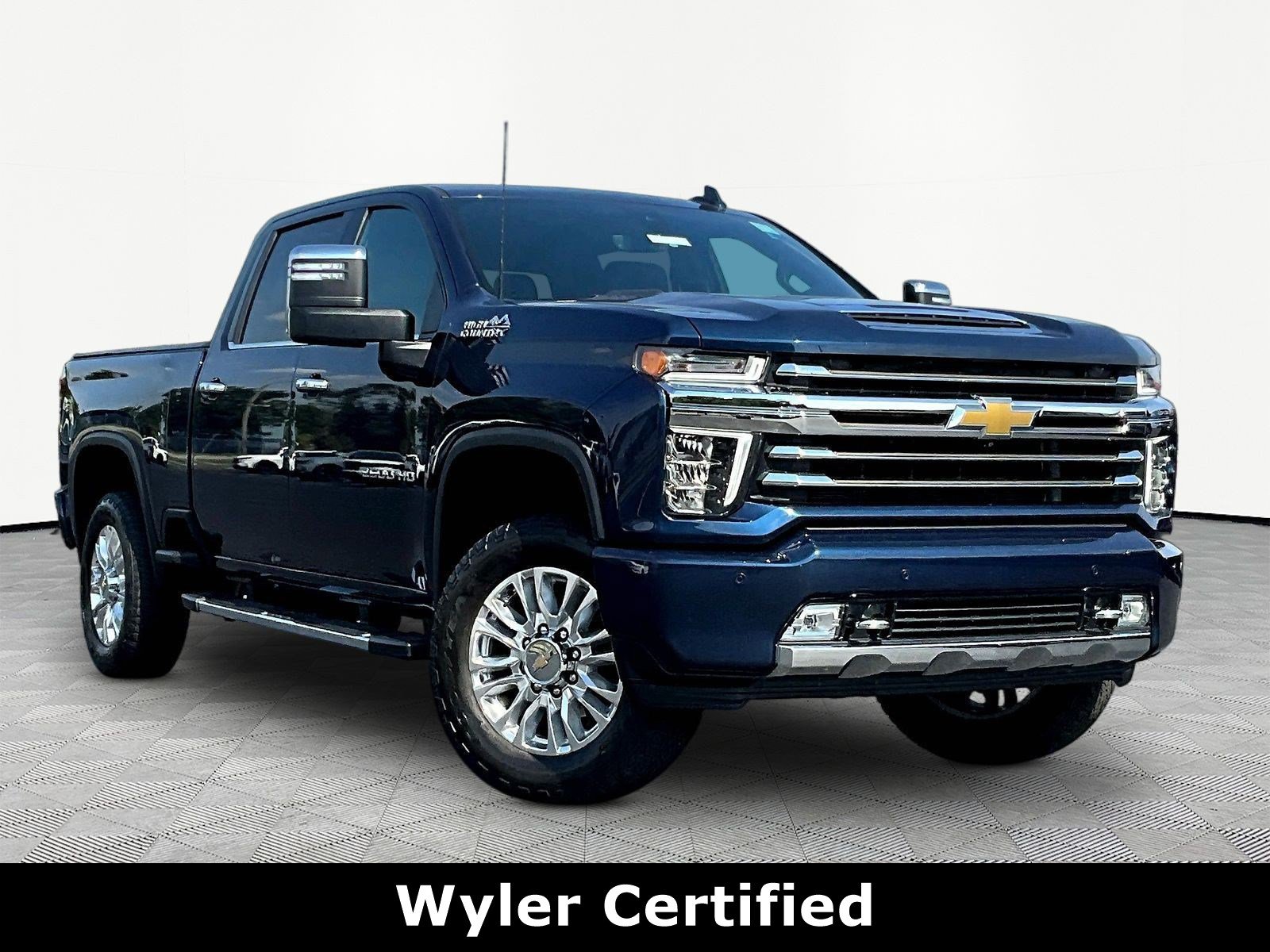 Used 2022 Chevrolet Silverado 2500 High Country w/ Z71 Off-Road Package AWD/4WD image 3