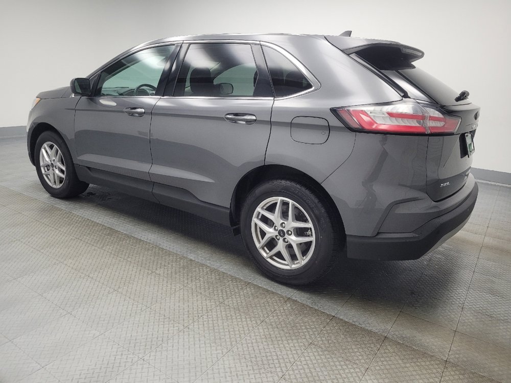 Used 2023 Ford Edge SEL image 3