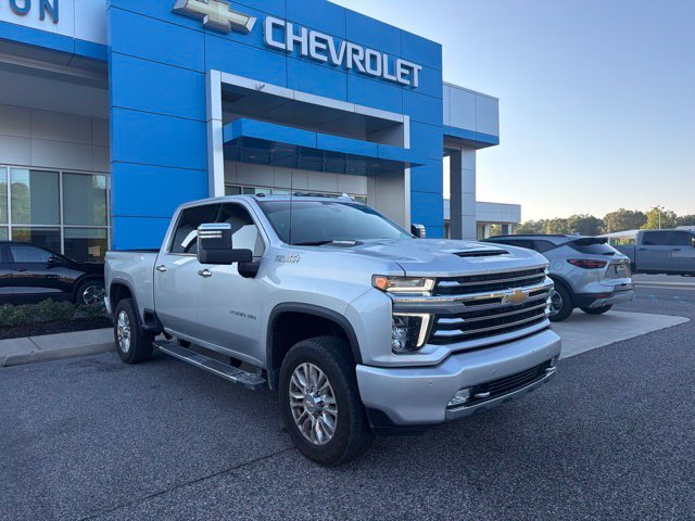 Used 2023 Chevrolet Silverado 2500 High Country w/ Safety Package II AWD/4WD image 3