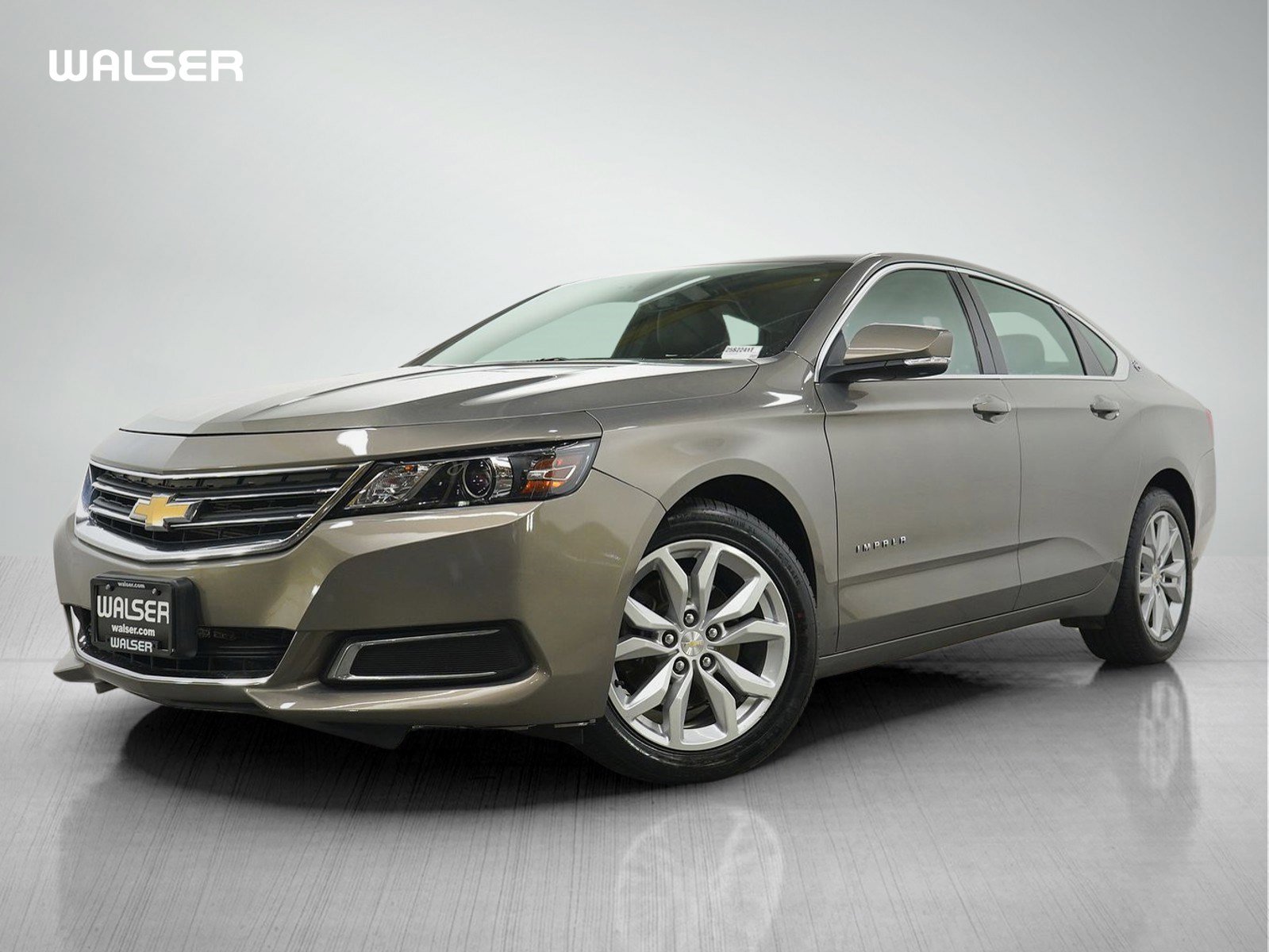 Used 2017 Chevrolet Impala LT FWD image 1
