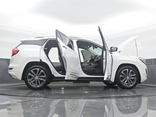 Used 2019 GMC Terrain Denali w/ Advanced Safety Package image 61