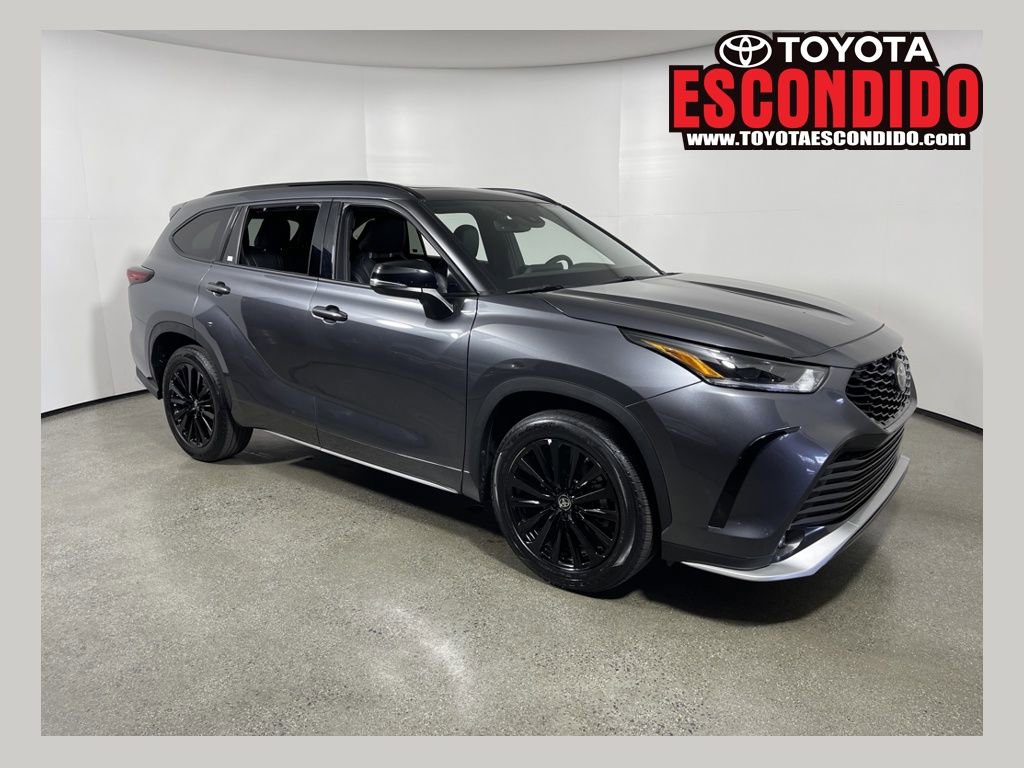 Certified 2025 Toyota Highlander XSE image 1