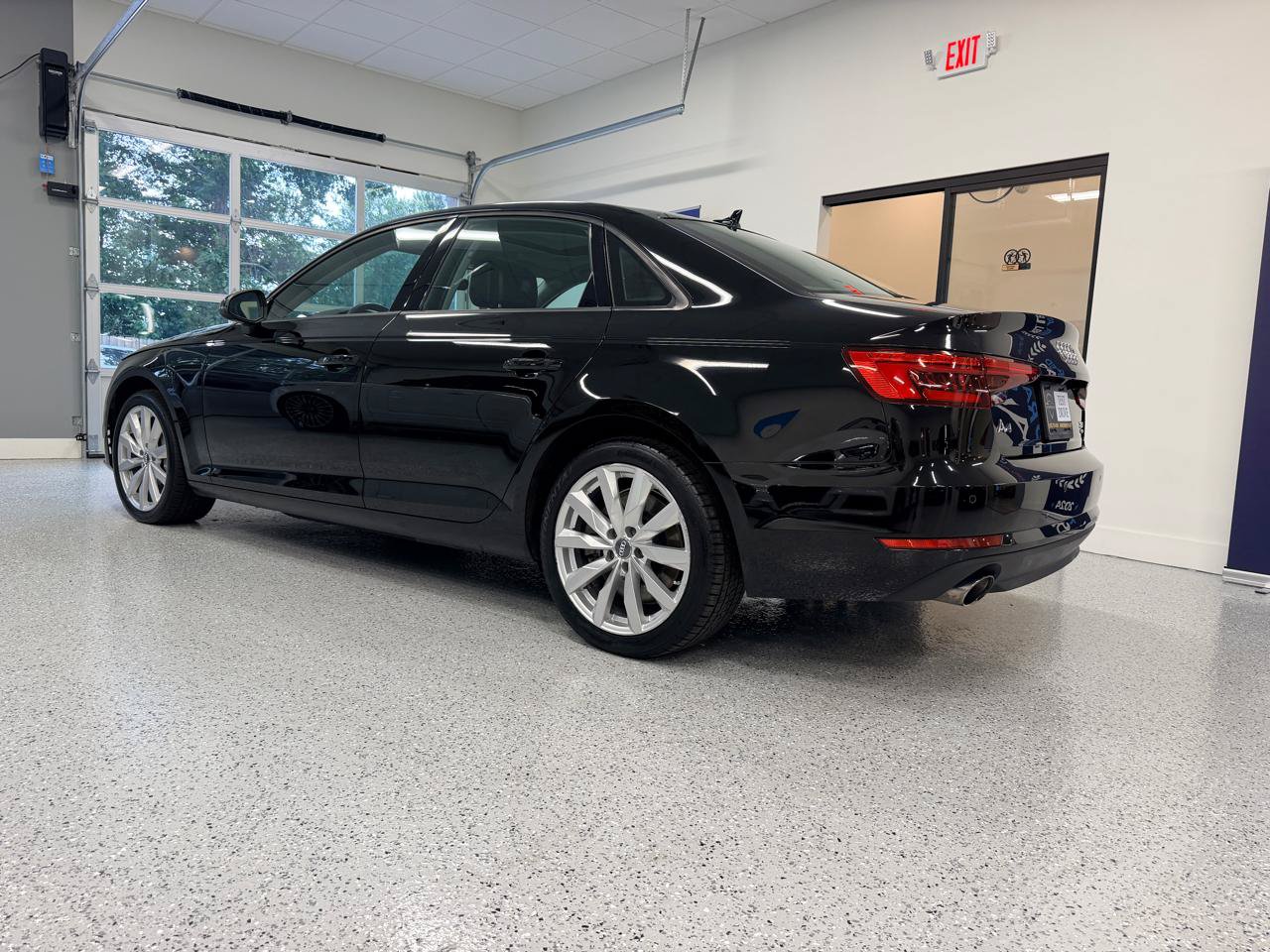 Used 2017 Audi A4 2.0T Premium w/ Audi MMI Navigation Plus AWD/4WD image 5