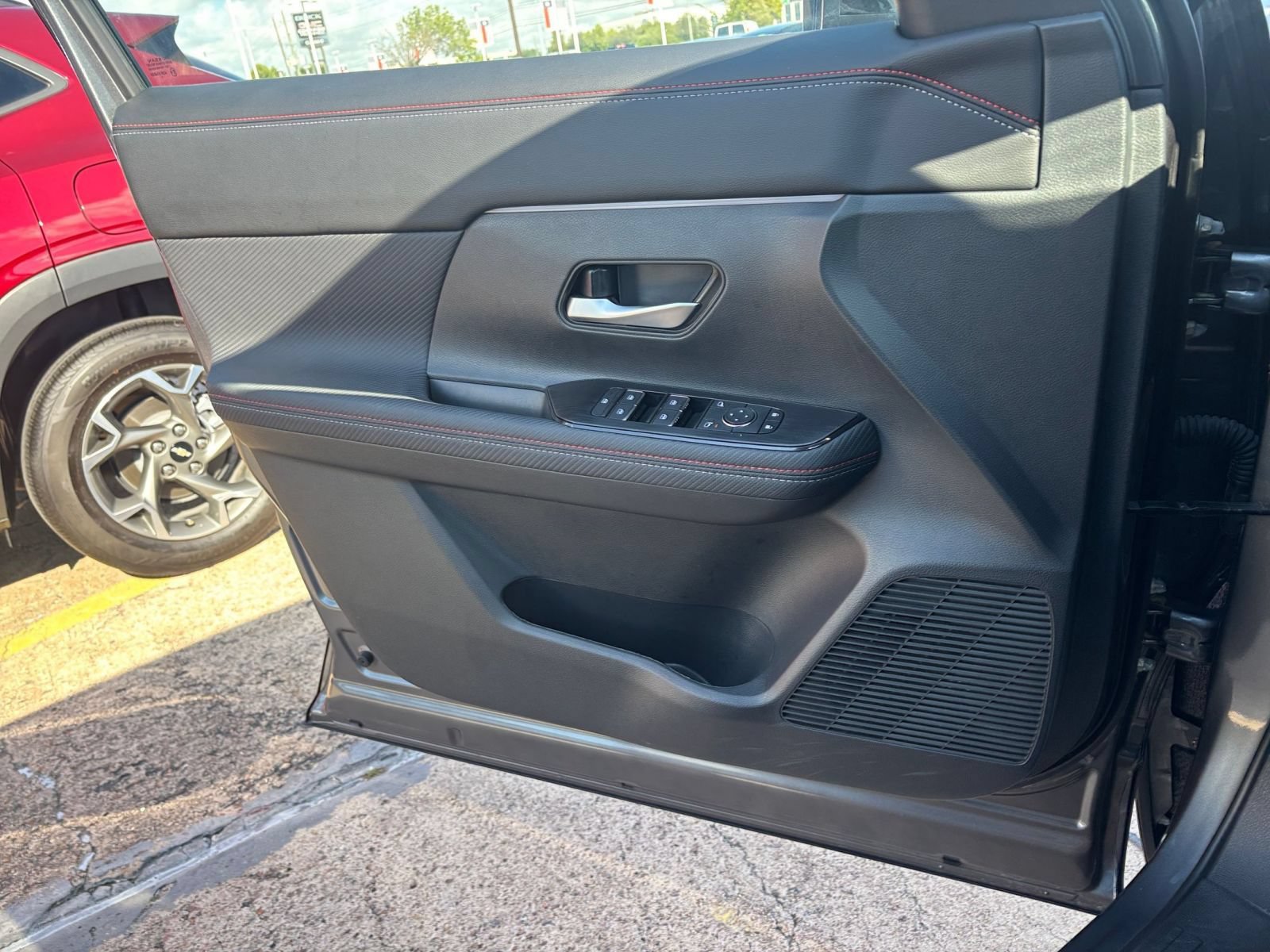 Used 2026 Nissan Kicks SR AWD/4WD image 18