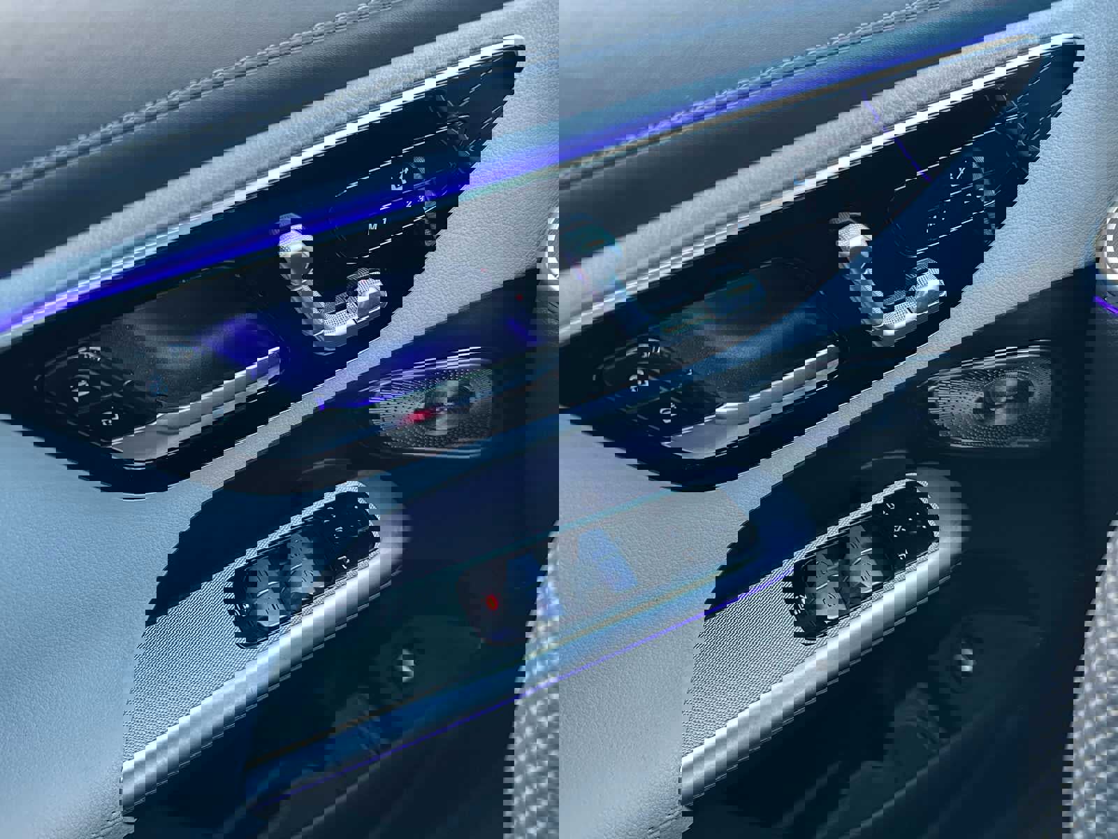 Used 2023 Mercedes-Benz GLC 300 4MATIC image 33