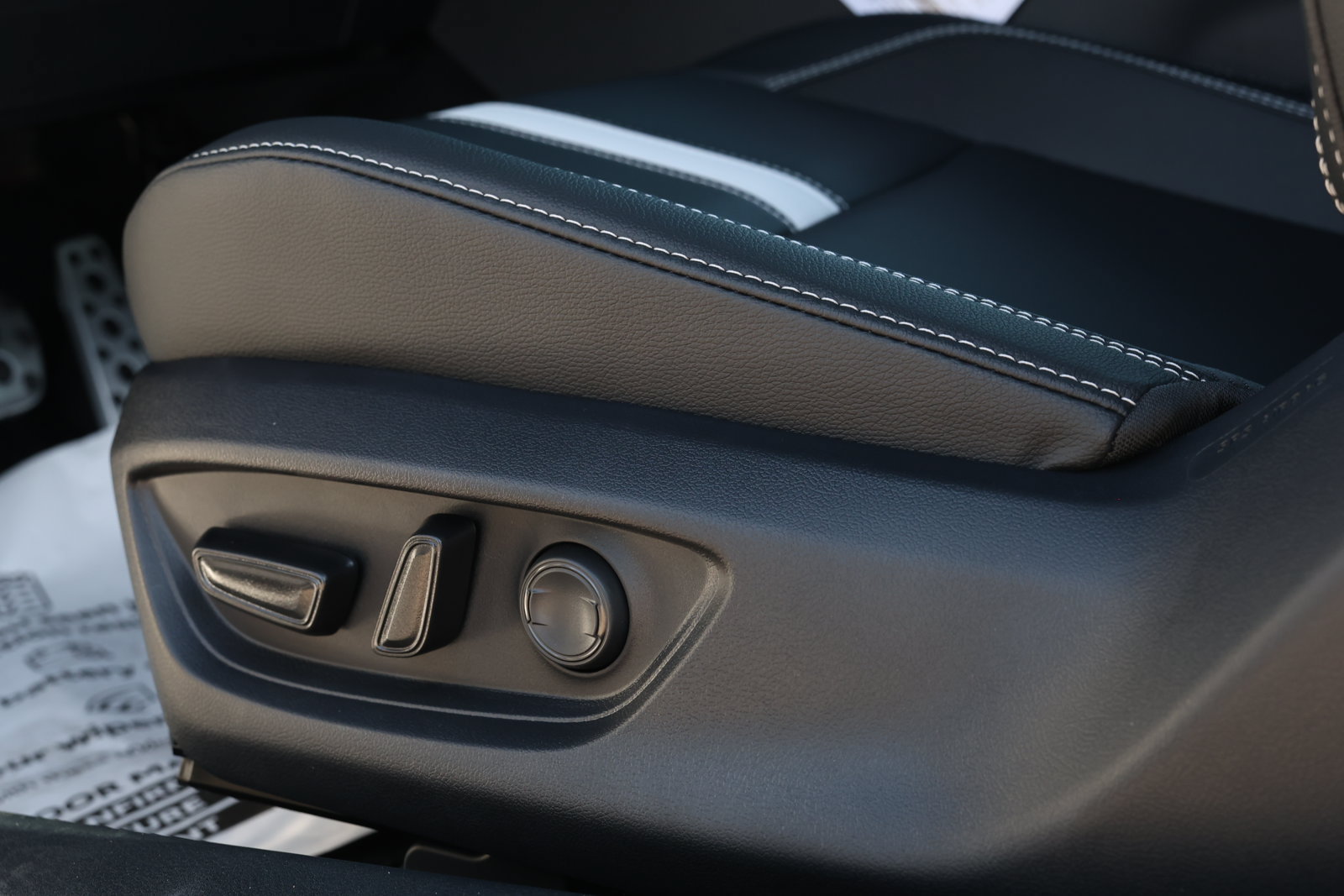 New 2026 Toyota Camry SE w/ Convenience Package FWD image 28