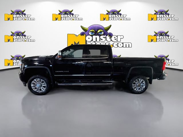 Used 2018 GMC Sierra 2500 Denali w/ Suspension Package, Off-Road AWD/4WD image 7