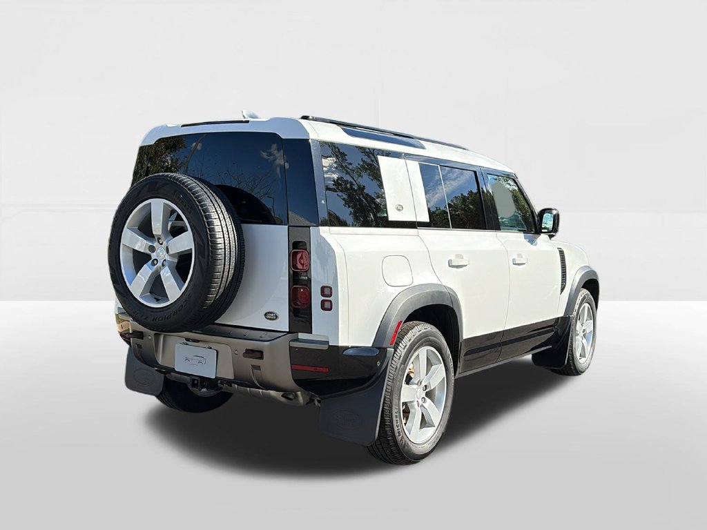 Used 2023 Land Rover Defender 110 X-Dynamic SE AWD/4WD image 5