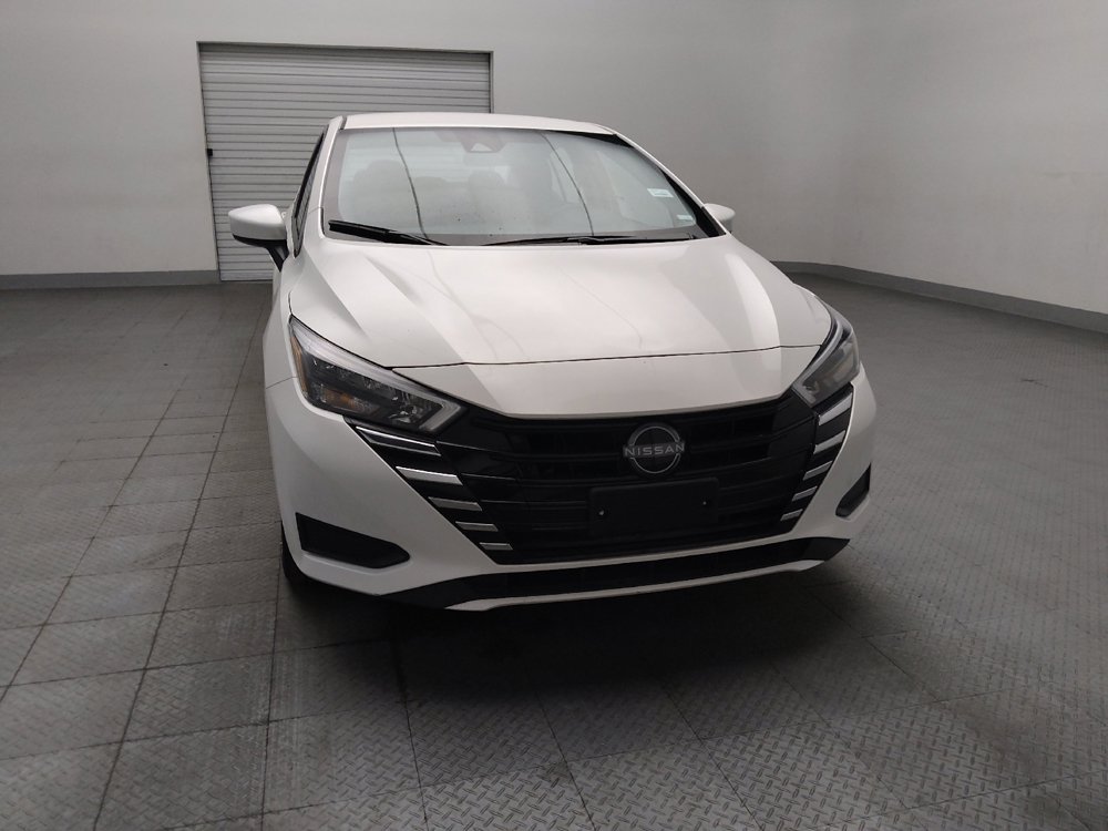 Used 2025 Nissan Versa SV FWD image 14