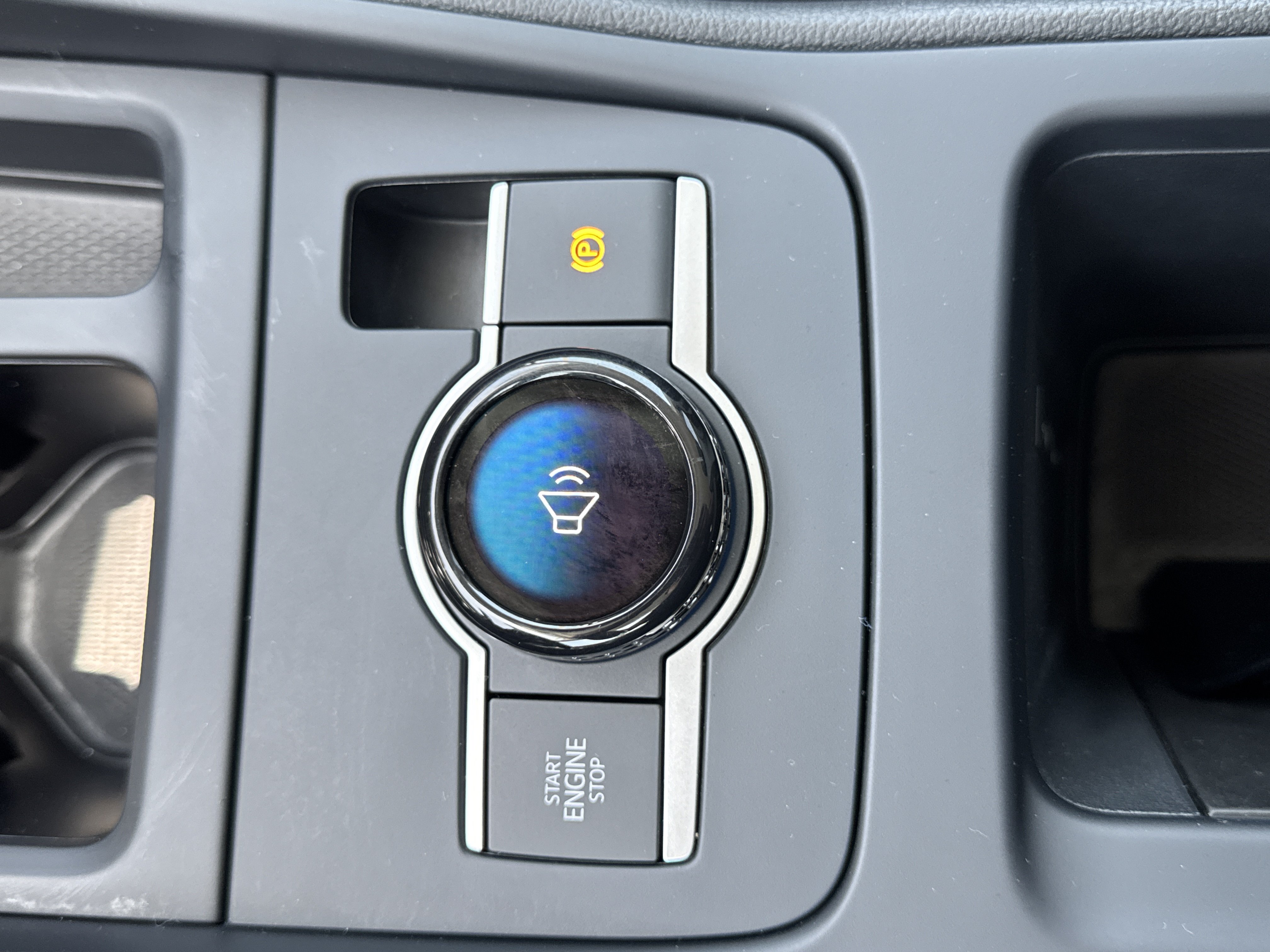 Certified 2025 Volkswagen Tiguan S FWD image 24
