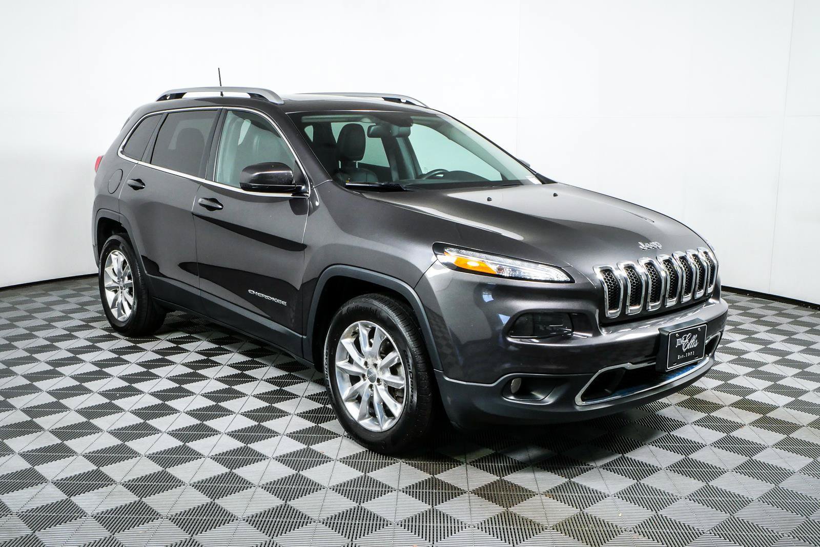 Used 2016 Jeep Cherokee Limited AWD/4WD image 1