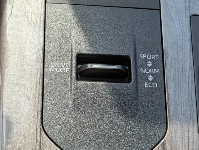 Certified 2024 Toyota Highlander Platinum AWD/4WD image 16
