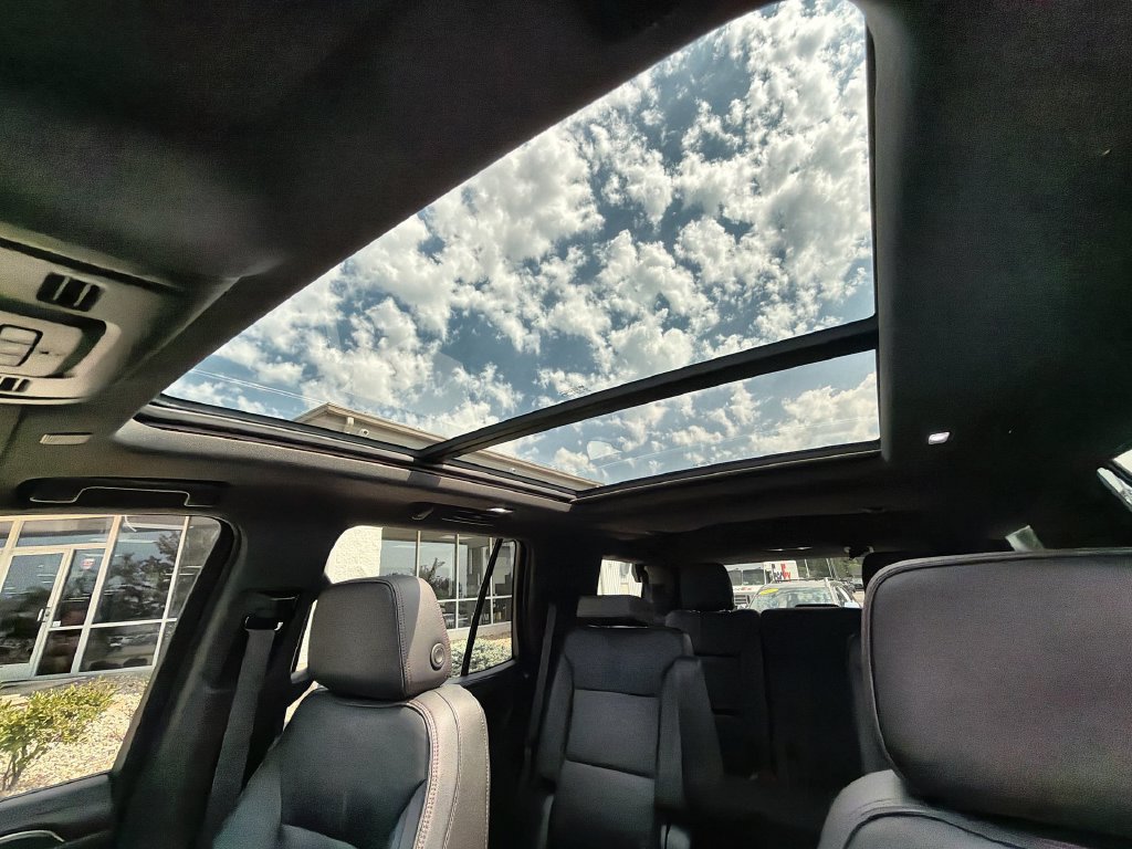 Used 2021 Chevrolet Tahoe RST w/ Luxury Package AWD/4WD image 16