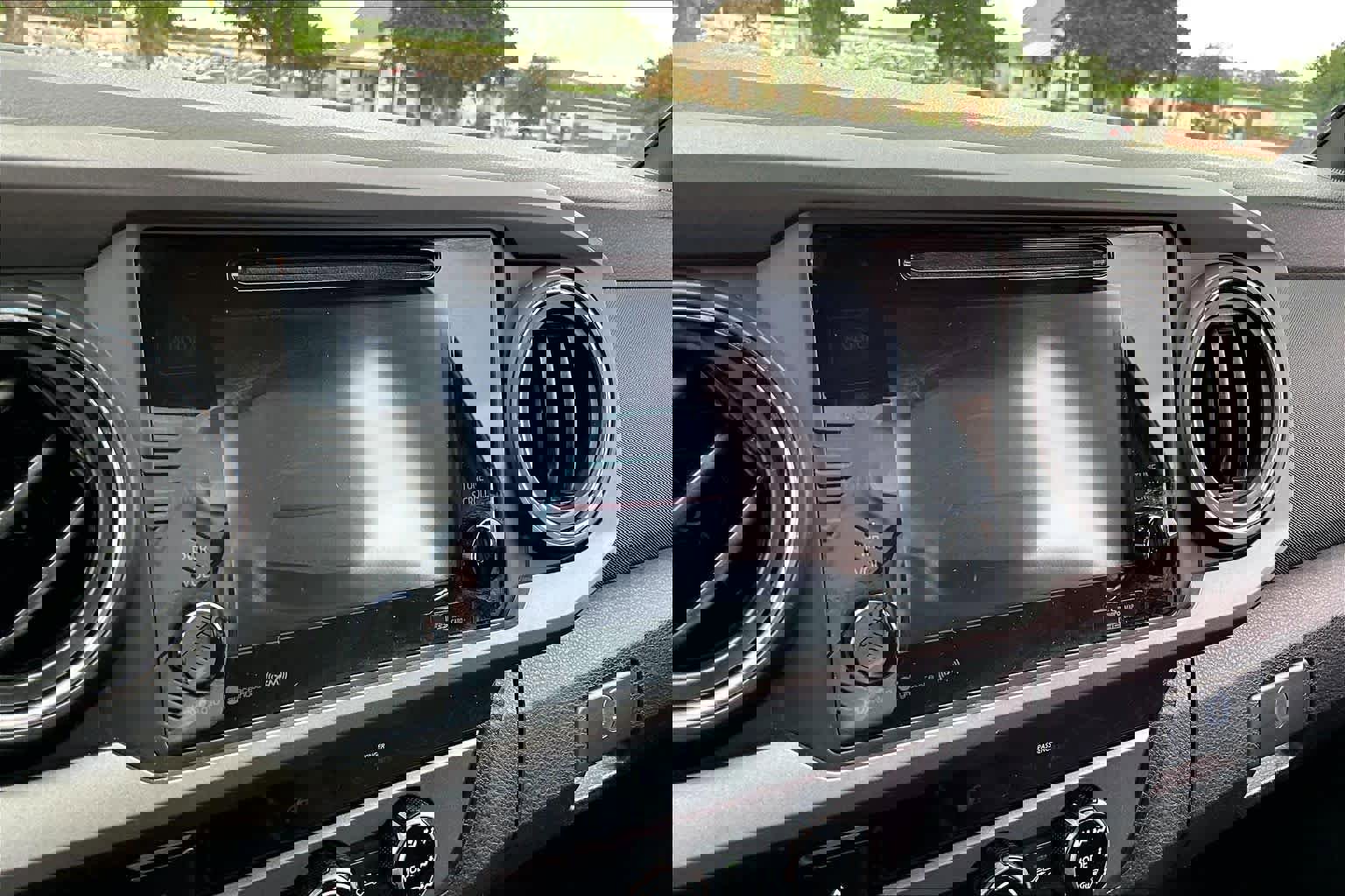 Used 2017 Toyota Tacoma TRD Off-Road w/ Tow Package RWD image 27