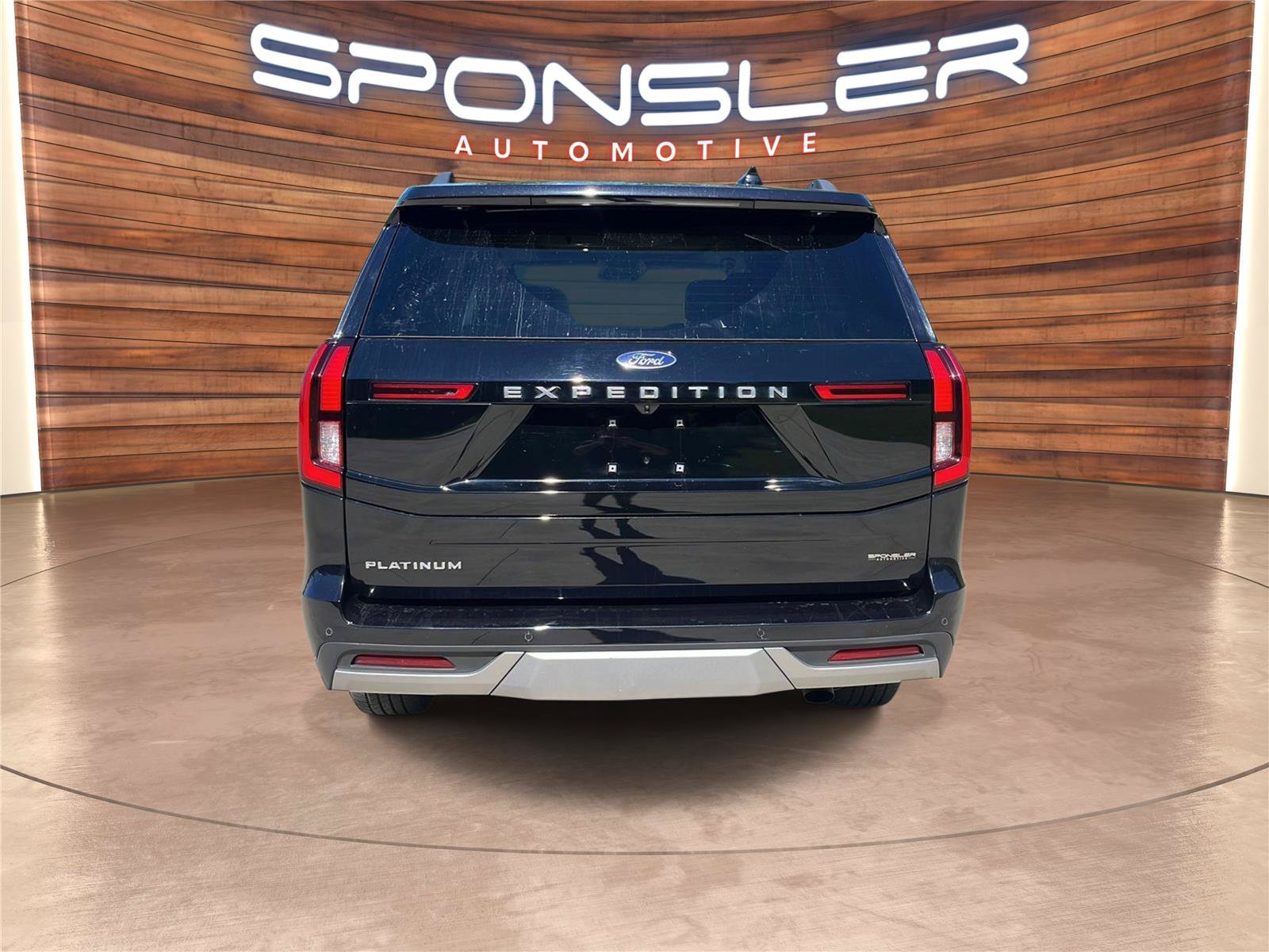 Used 2025 Ford Expedition Platinum AWD/4WD image 5