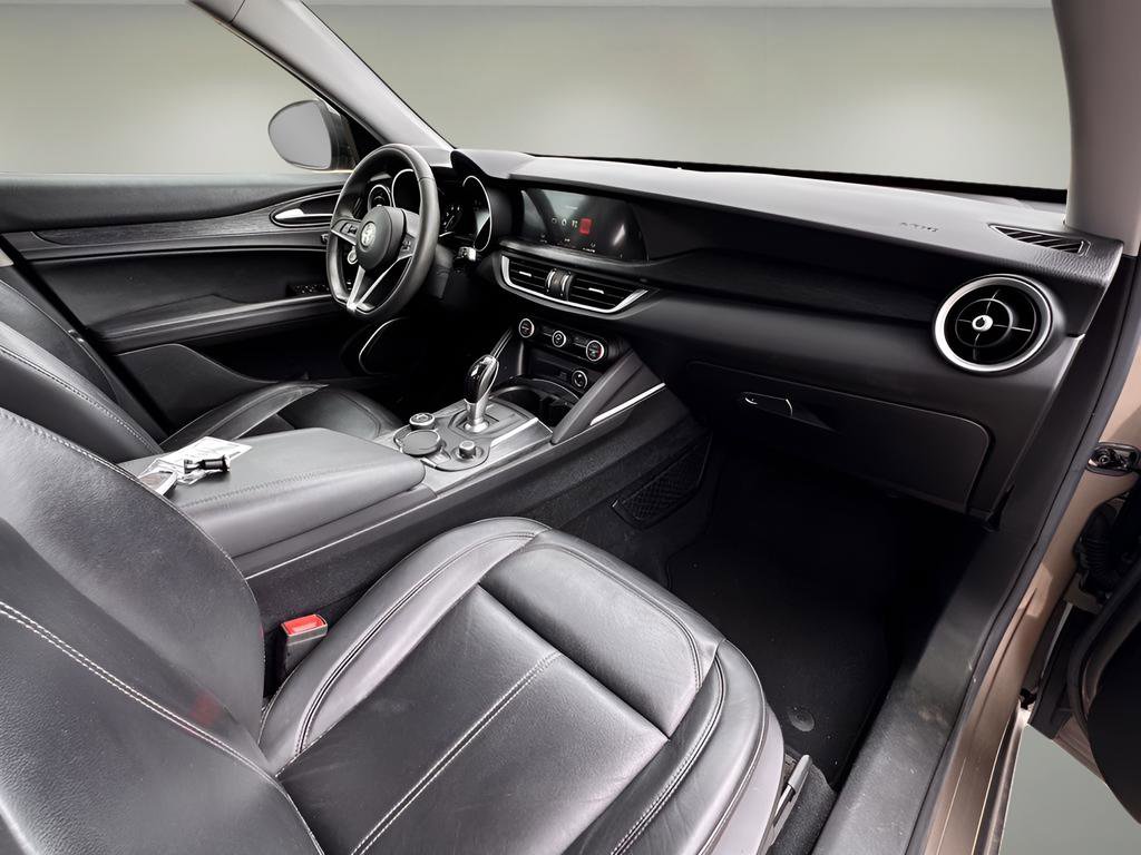 Used 2019 Alfa Romeo Stelvio w/ Nero Edizione RWD image 19