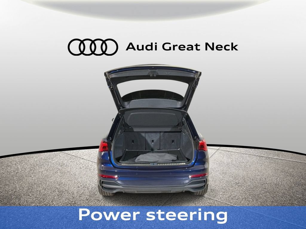 Used 2023 Audi Q3 2.0T Premium w/ Black Optic Sport Package AWD/4WD image 23