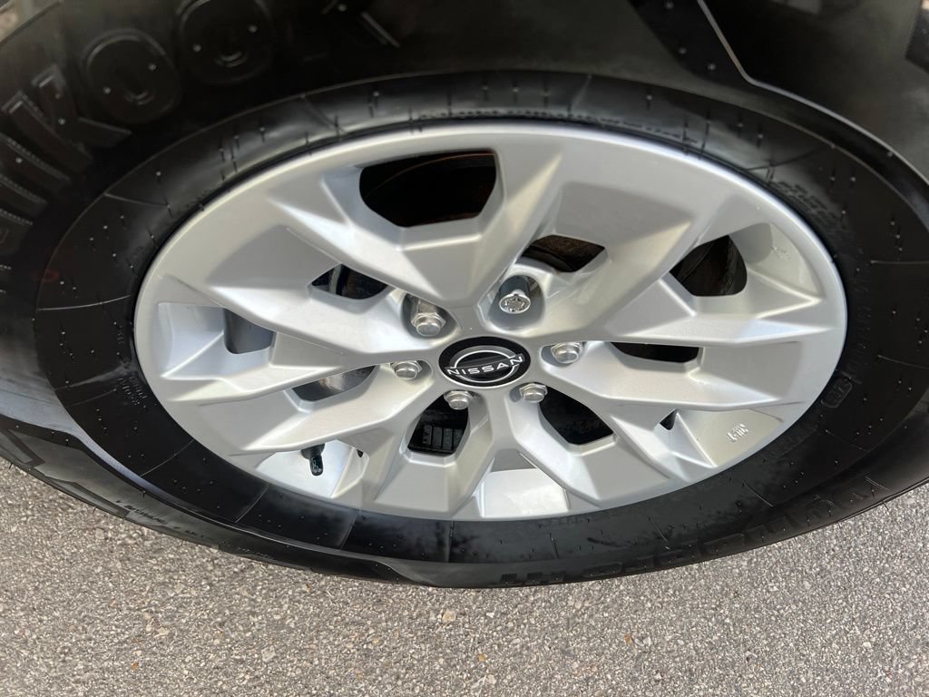 Certified 2024 Nissan Frontier SV AWD/4WD image 37
