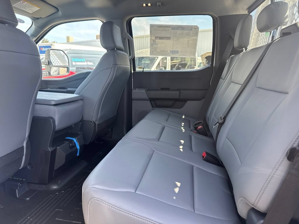 New 2026 Ford F550 4x4 Crew Cab image 13