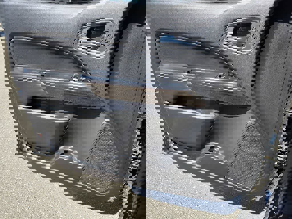 Used 2018 GMC Canyon SLE w/ SLE Convenience Package image 19