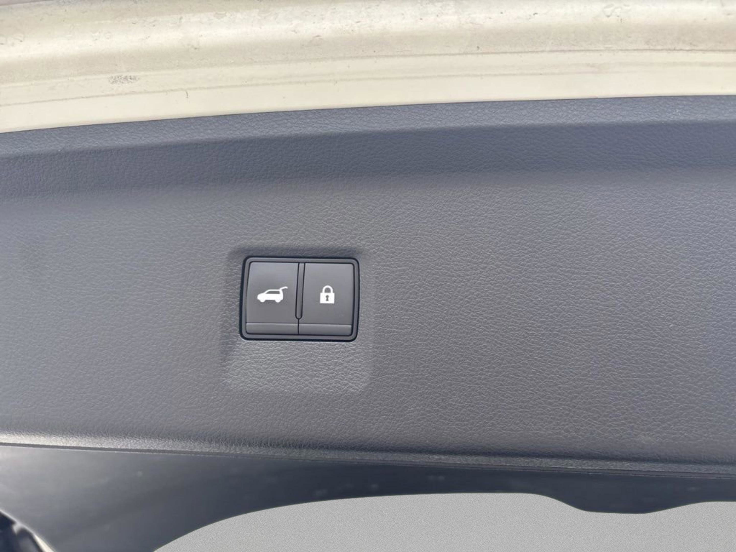 Used 2023 INFINITI QX60 Pure image 32