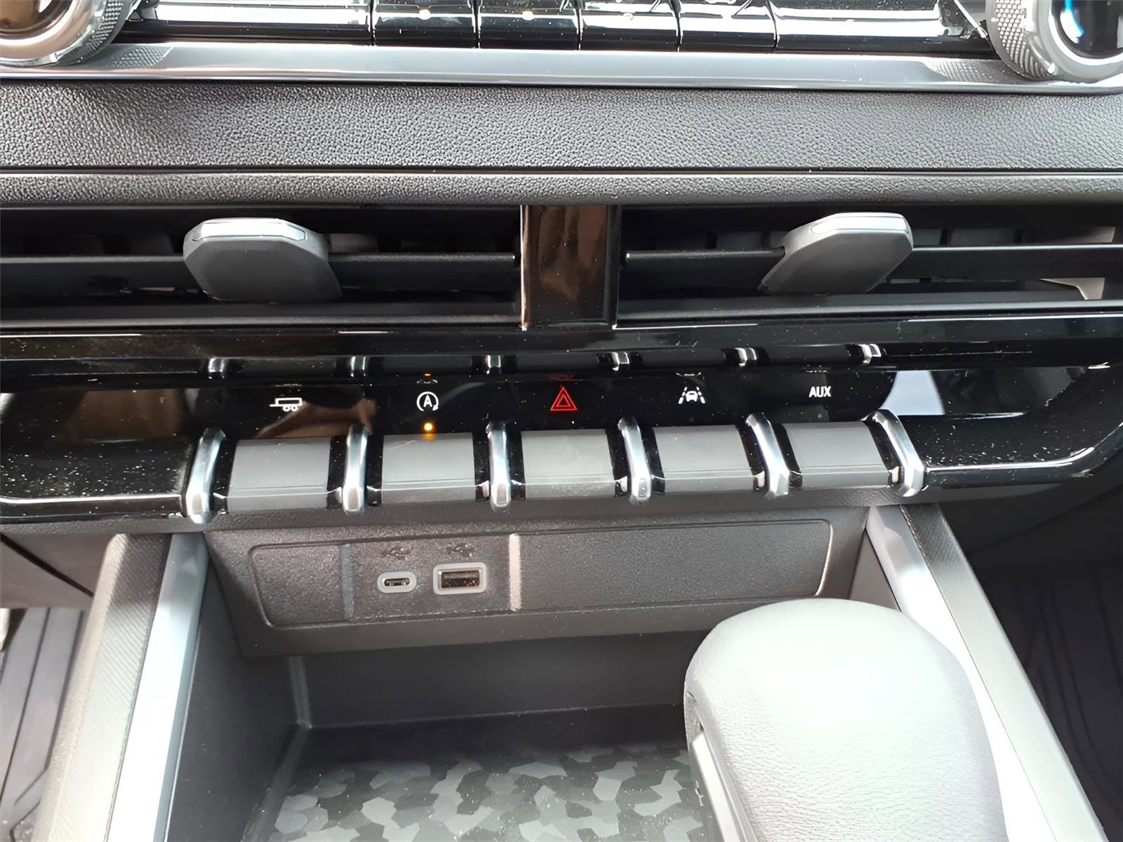 New 2026 Chevrolet Colorado W/T w/ WT Custom Package image 19