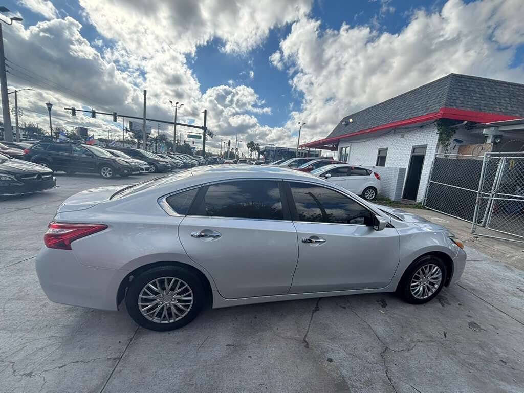 Used 2017 Nissan Altima 2.5 S w/ Power Driver Seat Package image 3