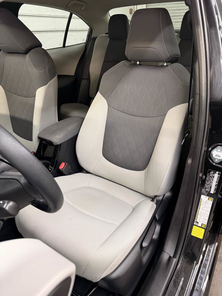 Used 2022 Toyota Corolla LE FWD image 17