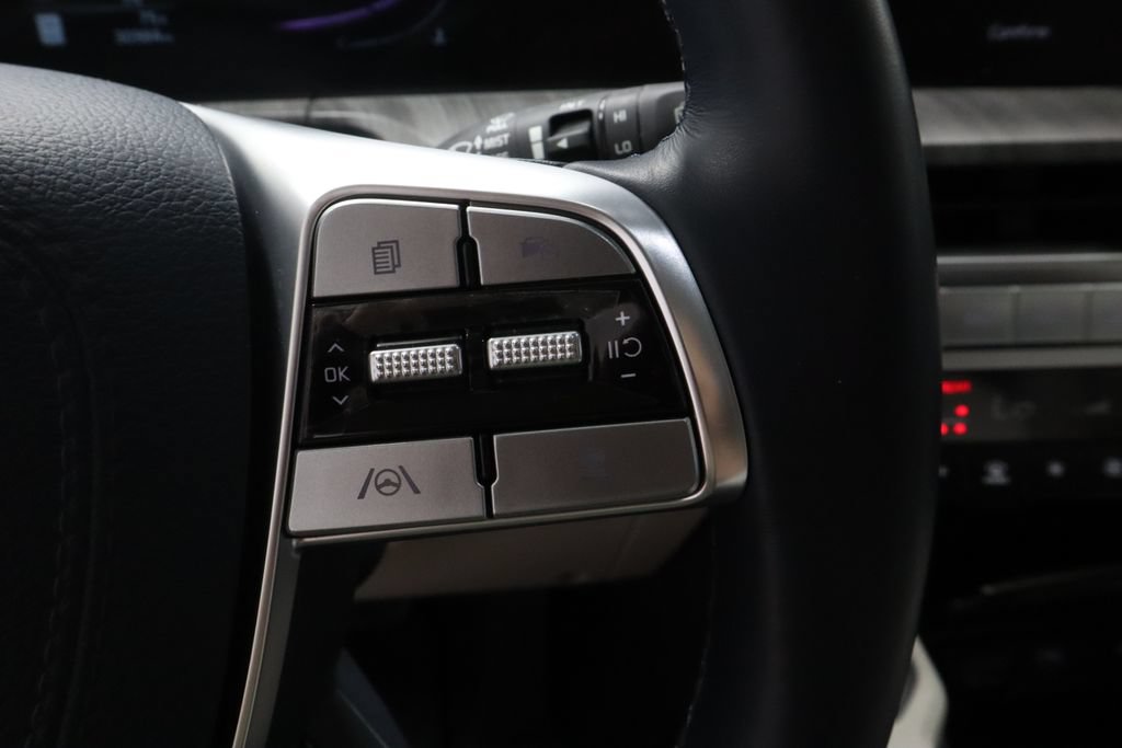 Used 2024 Kia Telluride EX w/ EX Captain's Chair Package AWD/4WD image 30