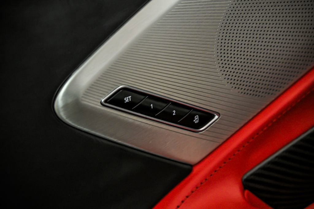 Used 2021 Chevrolet Corvette Stingray Premium Cpe w/ Z51 Performance Package image 12