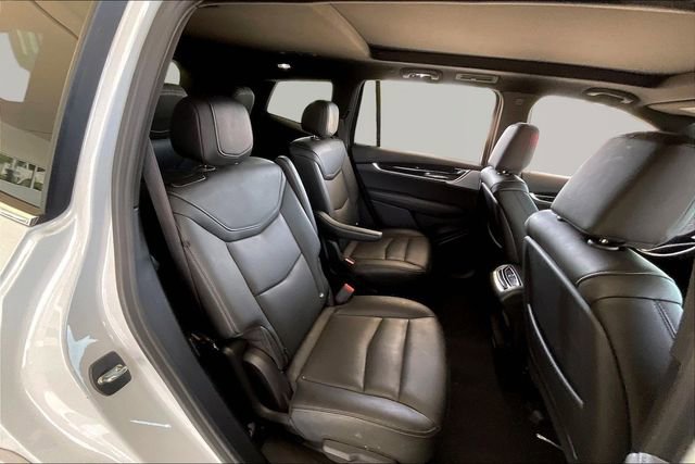 Used 2024 Cadillac XT6 Premium Luxury w/ Technology Package image 17