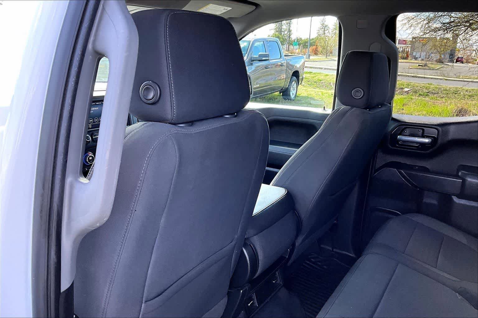 Used 2021 Chevrolet Silverado 1500 LT w/ Fleet Comfort Package image 12