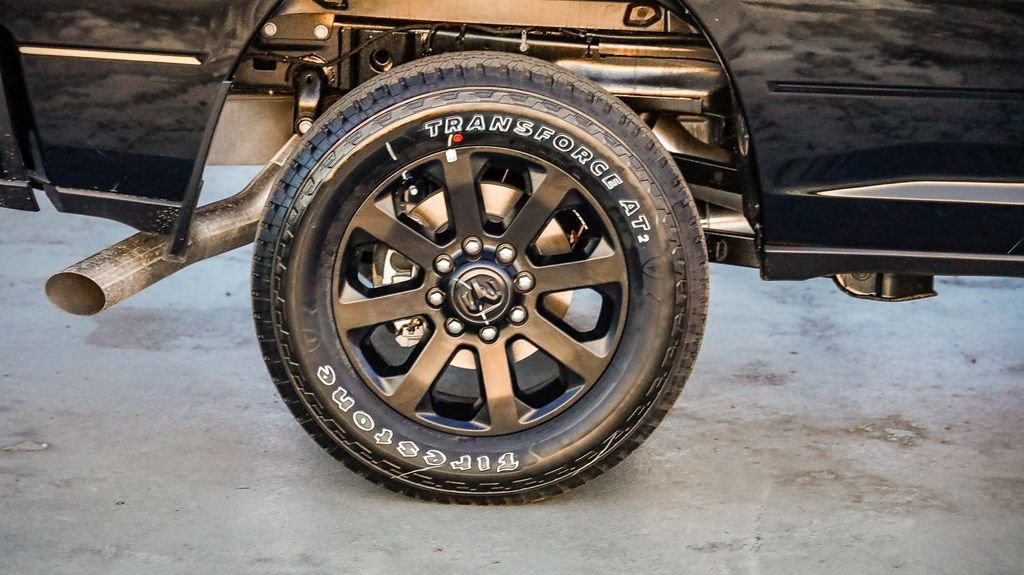 New 2026 RAM 2500 Laramie AWD/4WD image 12